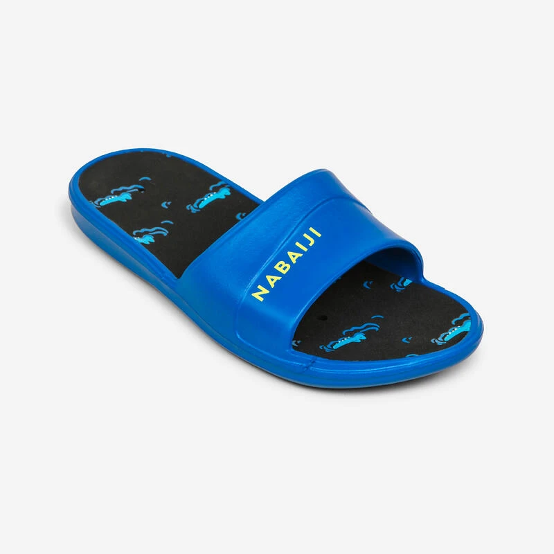 Sandale Claquette Piscine Enfant SLAP 500 PRINT Croco Bleu Noir 4 Sandale Claquette Piscine Enfant SLAP 500 PRINT Croco Bleu Noir – Image 2
